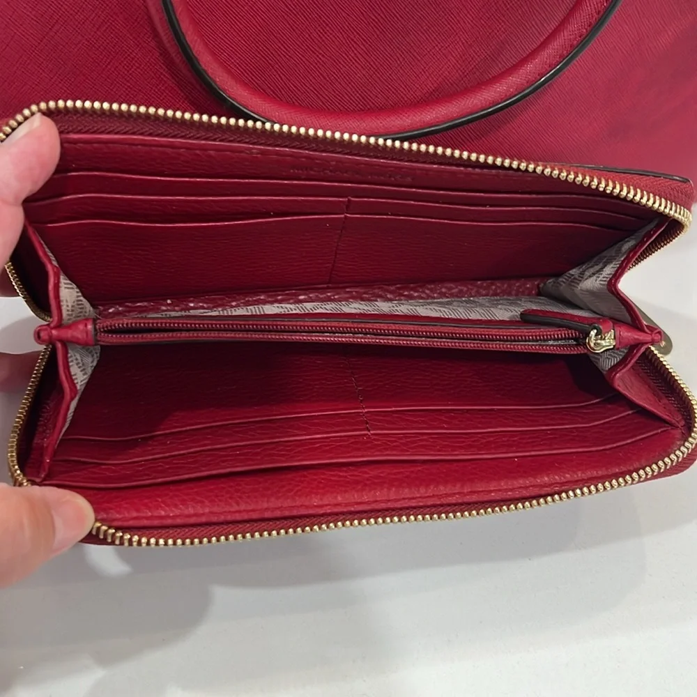❤️MICHAEL KORS BAG & WALLET.